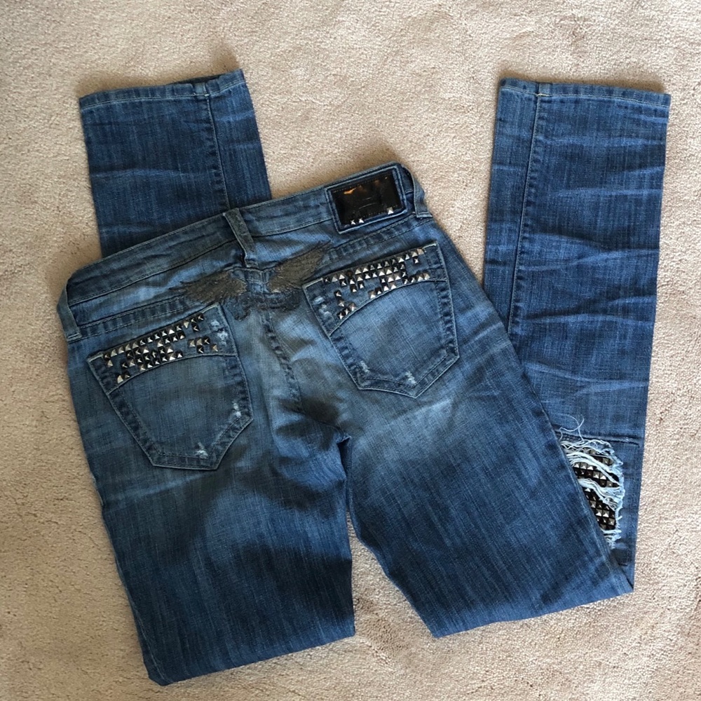 Robin’s Jeans - Picture 3 of 4